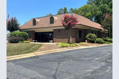 1001 S State Street, Yadkinville, NC 27055 - Photo 4