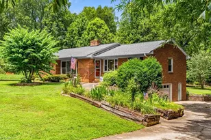 262 Shady Grove Ln, Winston-Salem, NC 27107 - Photo 2