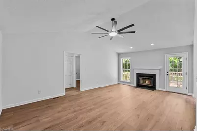 6 Woodfon Drive, Thomasville, NC 27360 - Photo 8