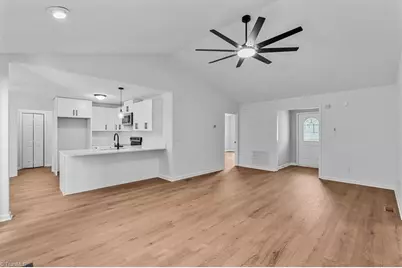 6 Woodfon Drive, Thomasville, NC 27360 - Photo 10
