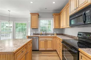 4402 Sabre Ct, Greensboro, NC 27406 - Photo 18