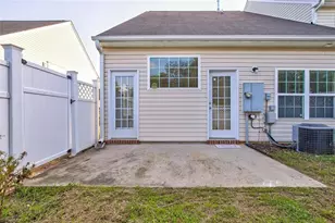 312 Robyns Gln Cir, Greensboro, NC 27409 - Photo 38