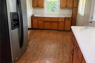 612 School St, Walnut Cove, NC 27052 - Photo 4