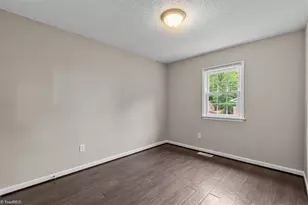 1307 Pearson St, Greensboro, NC 27406 - Photo 22