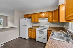 1307 Pearson St, Greensboro, NC 27406 - Photo 12