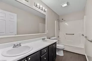 1307 Pearson St, Greensboro, NC 27406 - Photo 18