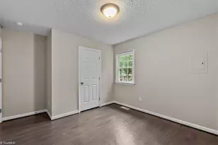 1307 Pearson St, Greensboro, NC 27406 - Photo 16