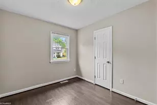 1307 Pearson St, Greensboro, NC 27406 - Photo 20