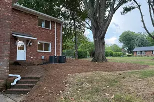 2701 Tudor Rd, Winston-Salem, NC 27106 - Photo 30