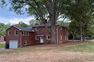 2701 Tudor Rd, Winston-Salem, NC 27106 - Photo 12