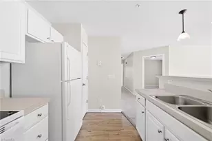 3475 Forestdale Dr, Burlington, NC 27215 - Photo 14