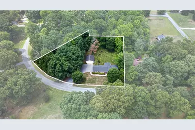 3110 Valhalla Circle, Greensboro, NC 27406 - Photo 4