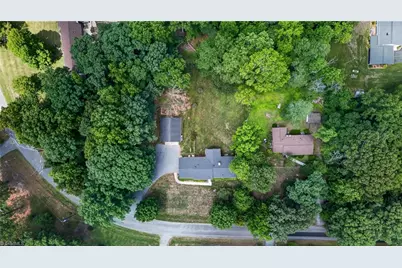 3110 Valhalla Circle, Greensboro, NC 27406 - Photo 40