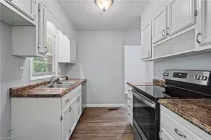 7123 Evanston St, Fayetteville, NC 28314 - Photo 8