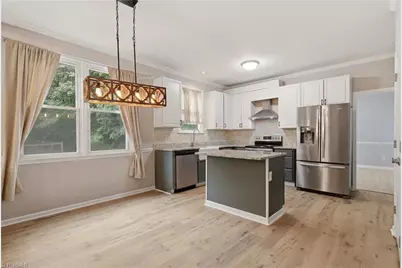 4212 Brentonshire Lane, High Point, NC 27265 - Photo 12