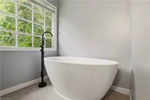 4212 Brentonshire Ln, High Point, NC 27265 - Photo 22