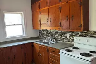 2213 Cypress St, Greensboro, NC 27405 - Photo 2
