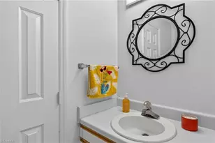 3932 New Garden, Greensboro, NC 27410 - Photo 20