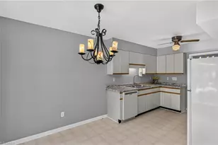 3932 New Garden, Greensboro, NC 27410 - Photo 8