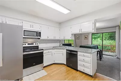 204 Lamplighter Circle, Winston-Salem, NC 27104 - Photo 10