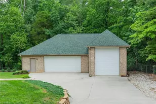2403 Brewington Sibert Pl, Greensboro, NC 27406 - Photo 28
