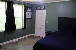 305 E Division Ave, Salisbury, NC 28144 - Photo 12