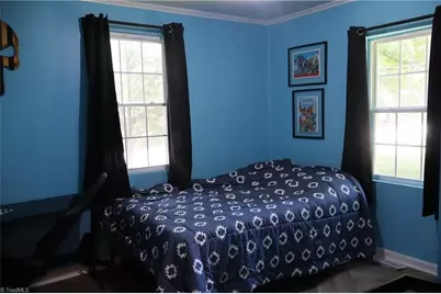 305 E Division Avenue, Salisbury, NC 28144 - Photo 10
