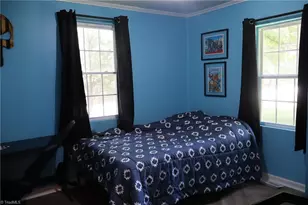 305 E Division Ave, Salisbury, NC 28144 - Photo 10