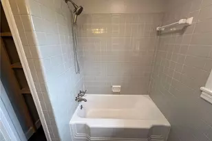 2345 Griffith Rd, Winston-Salem, NC 27103 - Photo 16