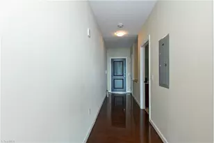 201 N Elm St, Greensboro, NC 27401 - Photo 18