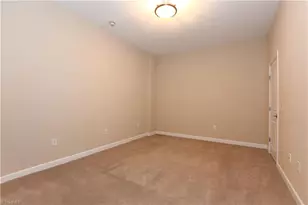 201 N Elm St, Greensboro, NC 27401 - Photo 28