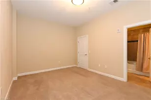 201 N Elm St, Greensboro, NC 27401 - Photo 32