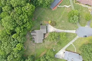 2618 Marion Ct, Burlington, NC 27215 - Photo 8