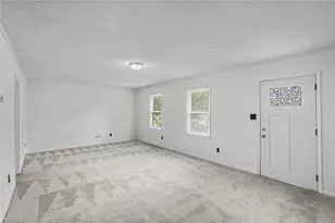 131 Lindbergh St, Winston-Salem, NC 27104 - Photo 10