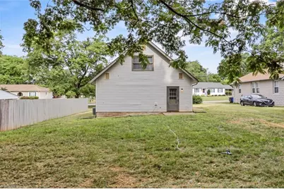 131 Lindbergh Street, Winston-Salem, NC 27104 - Photo 2