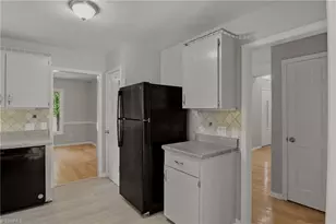 2157 Rivermeade Dr, High Point, NC 27265 - Photo 14