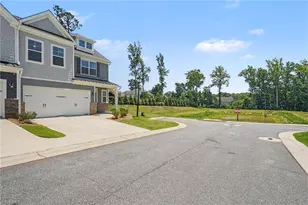 5000 Moonlight Rdg Dr, Greensboro, NC 27455 - Photo 2