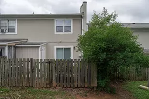 5707 Bramblegate Rd, Greensboro, NC 27409 - Photo 32