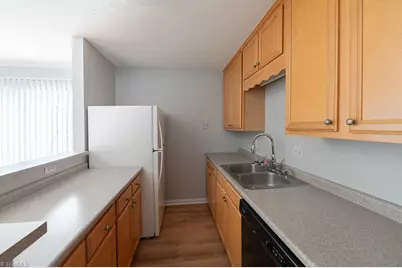5707 Bramblegate Road #J, Greensboro, NC 27409 - Photo 8