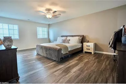 3806 Bissett Way, Greensboro, NC 27405 - Photo 8