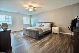 3806 Bissett Wy, Greensboro, NC 27405 - Photo 8