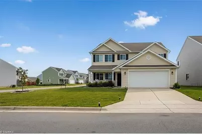 3806 Bissett Way, Greensboro, NC 27405 - Photo 2