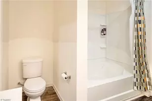 3806 Bissett Wy, Greensboro, NC 27405 - Photo 24