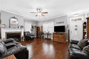 1407 Yellow Wood Dr, Mebane, NC 27302 - Photo 4