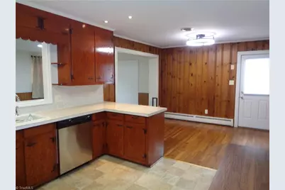 1302 Miller Street, Winston-Salem, NC 27103 - Photo 10