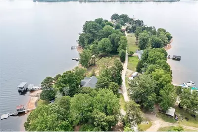 8924 Holdsclaw Road, Terrell, NC 28682 - Photo 10