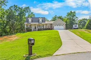 152 Hepler Hylls Ct, Thomasville, NC 27360 - Photo 2