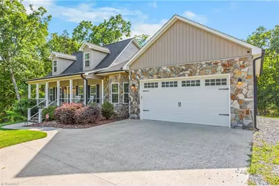 152 Hepler Hylls Court, Thomasville, NC 27360 - Photo 4