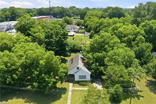 214 Hawthorne Ln, Burlington, NC 27215 - Photo 32
