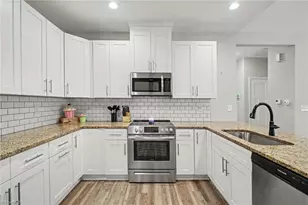 694 W Lee Ave, Yadkinville, NC 27055 - Photo 6